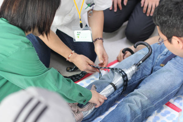 やってみよう身近な減災（AED体験・身近な物で防災減災グッズ作り）