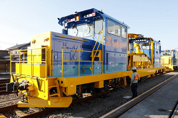 東海道新幹線の新型除雪車（撮影：恵知仁）