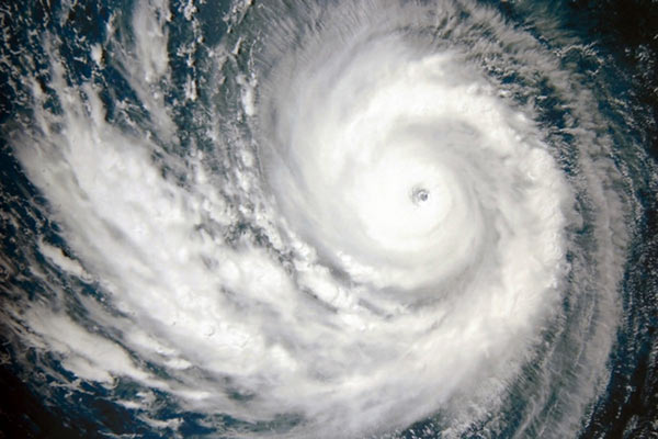 南半球の「台風」は反時計回り？　それとも…