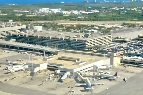 現在のローダーデール空港