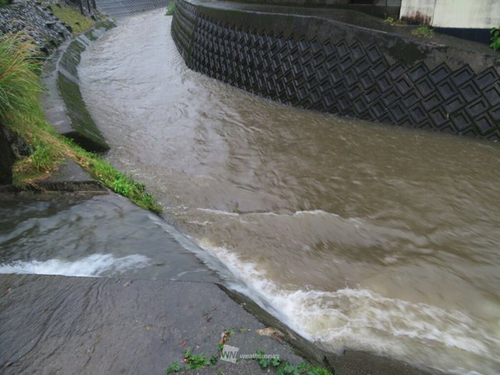 鹿児島で観測史上1位となる107.5mm/hの激しい雨、東名阪も大雨警戒