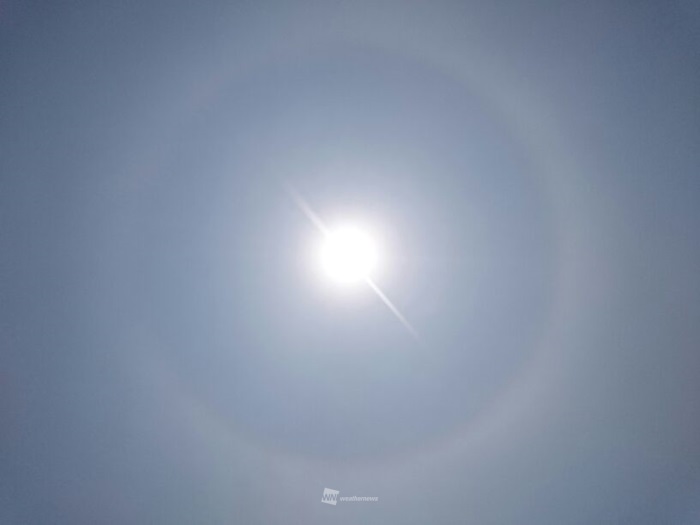 太陽の周りに光の輪 ハロ が出現 この後の天気は ウェザーニュース