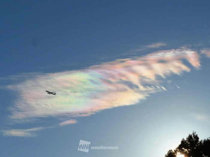 関東の空に幻想的な虹色 彩雲 現る ウェザーニュース