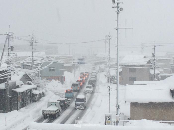 北陸でドカ雪続く 富山では1日で70cm降雪も ウェザーニュース