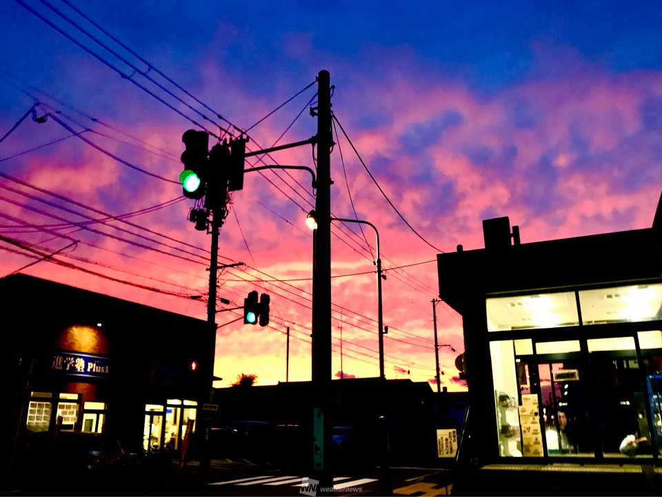 北海道 近畿の広範囲で鮮やかな夕焼けに ウェザーニュース