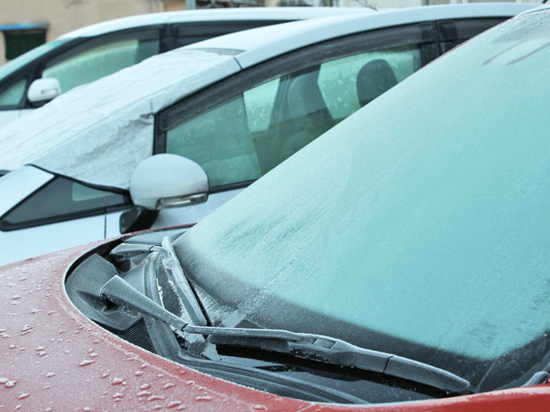 お湯は危険 車のフロントガラスが凍ってしまったら ウェザーニュース