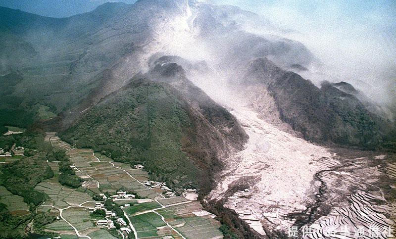 写真集 被災地の叫び 悪夢の再来(雲仙普賢岳噴火 火砕流の恐怖 ) 人文