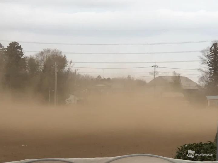 今日は北風が強まった関東、埼玉では砂ぼこり舞う ウェザーニュース 今日は北風が強まった関東、埼玉では砂ぼこり舞う ウェザーニュース