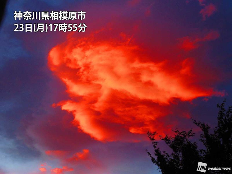 関東で燃えるような夕焼け 台風の置き土産 ウェザーニュース