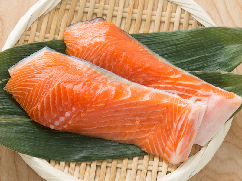 鮭は切り身の形に注目 おいしい見分け方と最適な調理法 ウェザーニュース