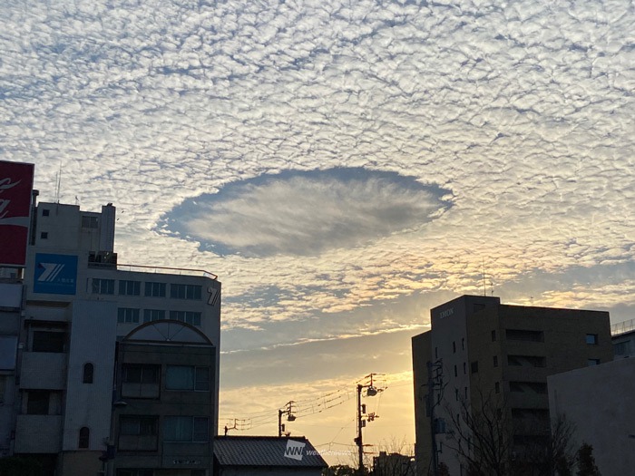 四国や東海で珍しい 穴あき雲 が出現 ウェザーニュース