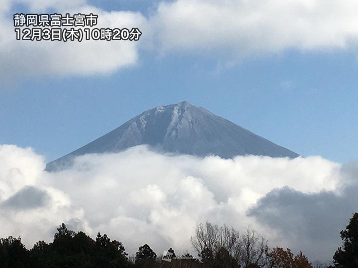 頭を雲の上に出す富士山 衛星画像でもその様子がはっきりと ウェザーニュース