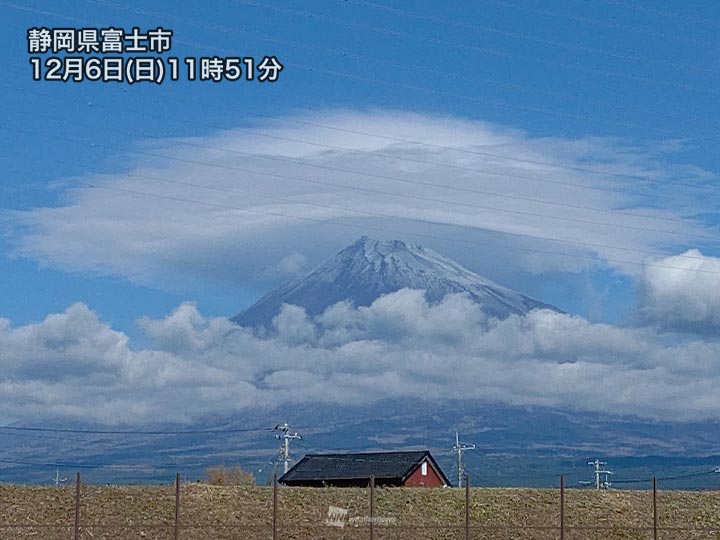 富士山に大きな笠雲 天気が崩れる心配はなし ウェザーニュース