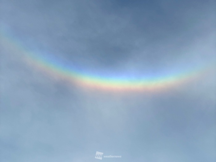 環天頂アークが太陽の上側に出現 逆さ虹とも呼ばれる 関東や伊豆周辺 ウェザーニュース