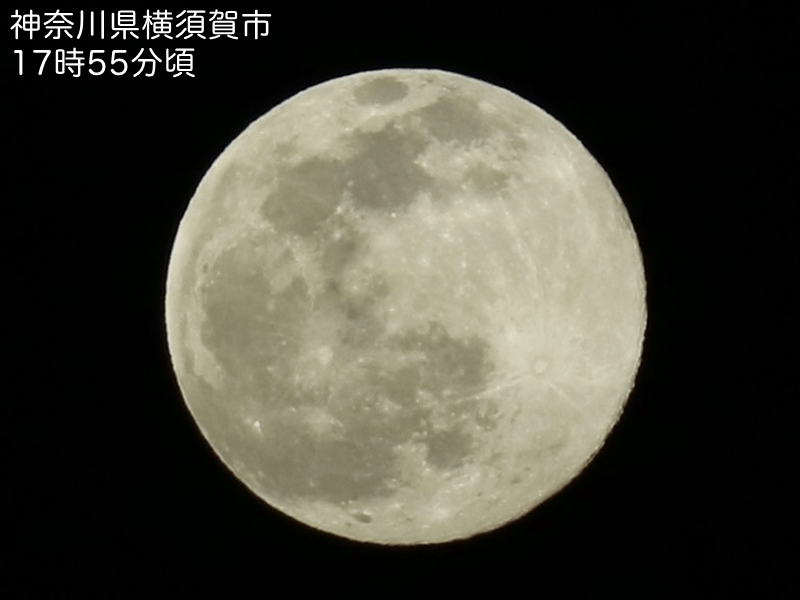 冬夜を照らす満月 スノームーン が夜空に浮かぶ ウェザーニュース