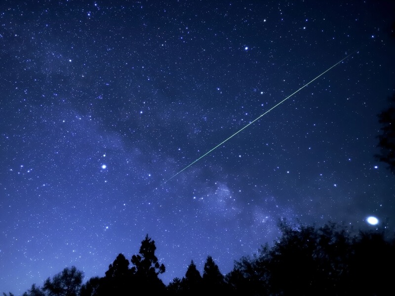 ふたご座流星群が来週14日(水)夜に極大 1時間に40〜45個の流星出現