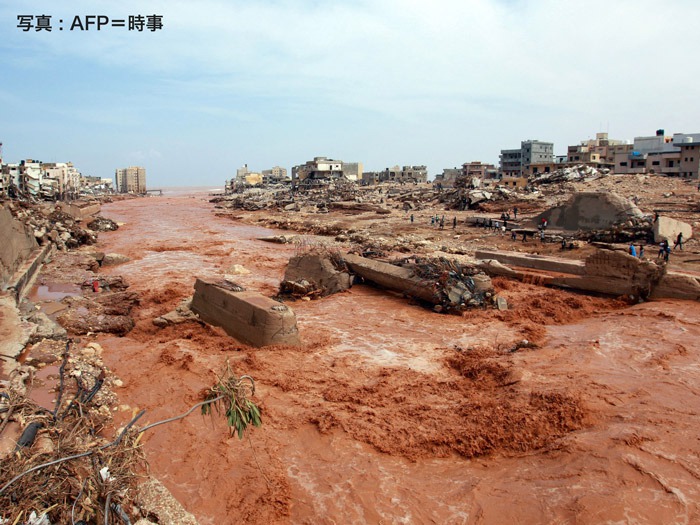 洪水 