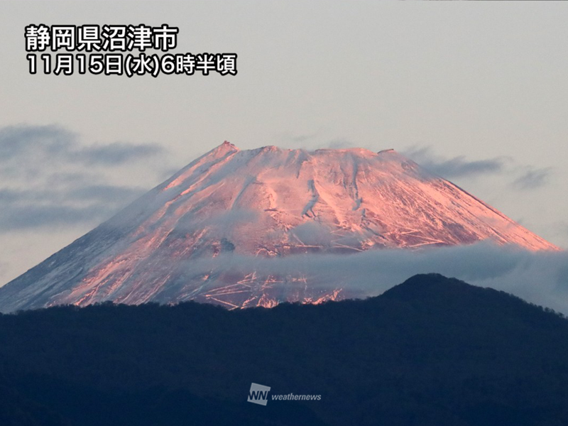 雲をまとった紅富士 富士山山頂の雪は減少傾向 - ウェザーニュース