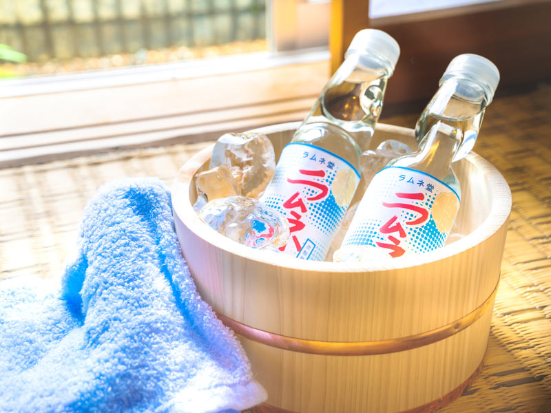 ラムネ」と「サイダー」の違いは？「ラムネ」にまつわる意外な話  