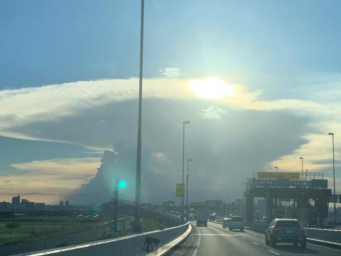 関東南部に かなとこ雲 注目の空の写真 ウェザーニュース