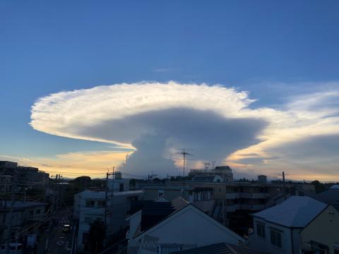 関東南部に かなとこ雲 注目の空の写真 ウェザーニュース