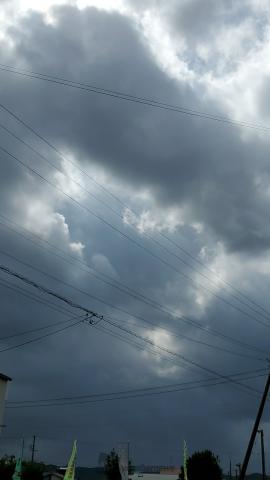 関東など灰色の雲 注目の空の写真 ウェザーニュース