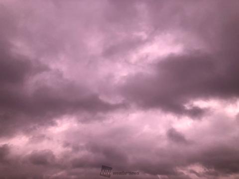 台風接近前の空は不思議な色に 注目の空の写真 ウェザーニュース