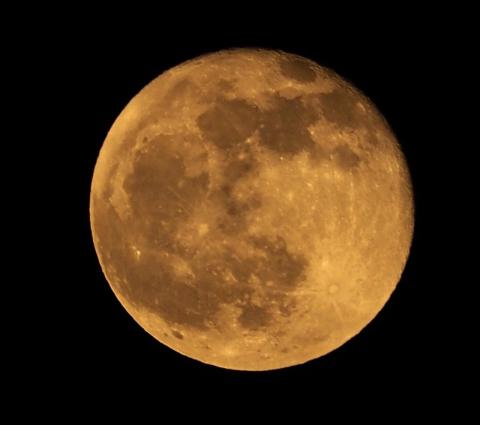 お月さまクッキリ 注目の空の写真 ウェザーニュース