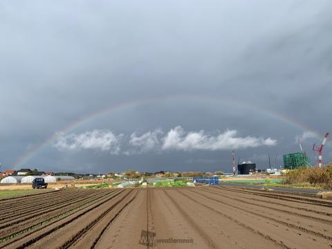 空に大きな虹の架け橋 注目の空の写真 ウェザーニュース