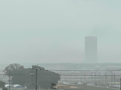 雨で宮崎一高い建物...