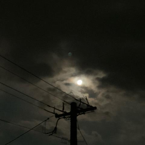 20:44撮影。月...