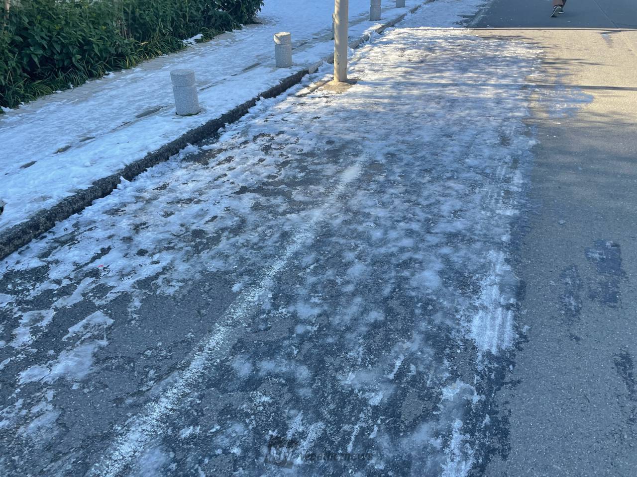 関東 雪残ってる 凍結してる 注目の空の写真 ウェザーニュース