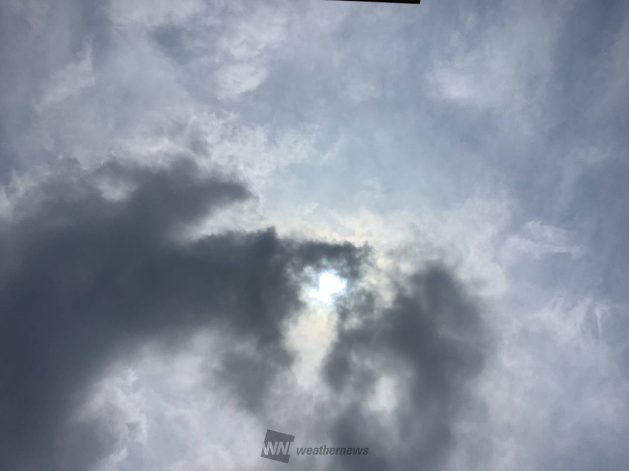 雲が出てきました 太陽は上層で薄い雲に 長野県千曲市 わかほ ウェザーニュース