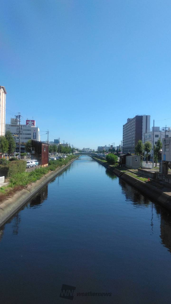 新堀川を南へ名古屋港⚓に向かって撮りまし 愛知県名古屋市瑞穂区 愛知県名古屋市瑞穂区の空 ウェザーニュース