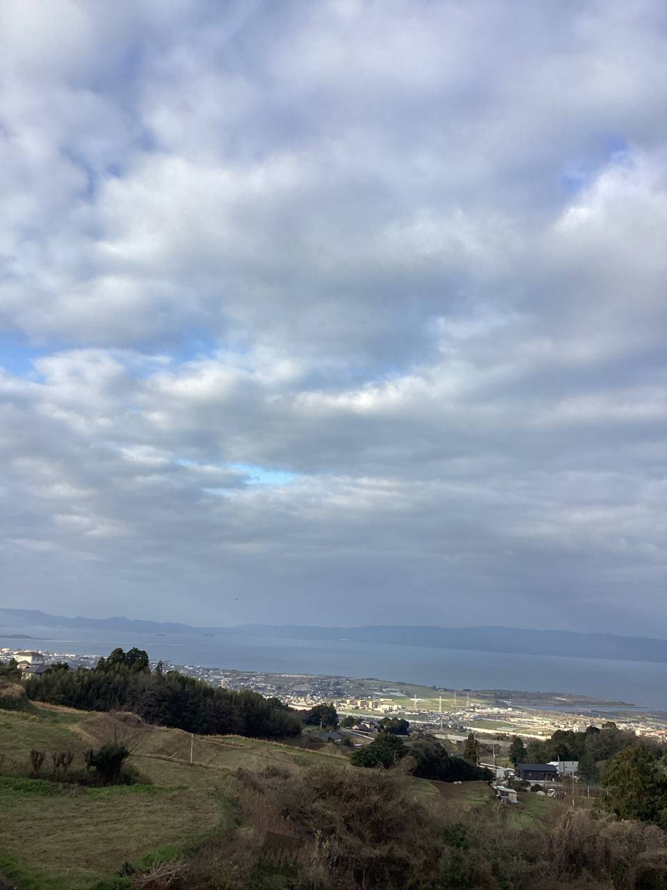 青灰色の曇り空