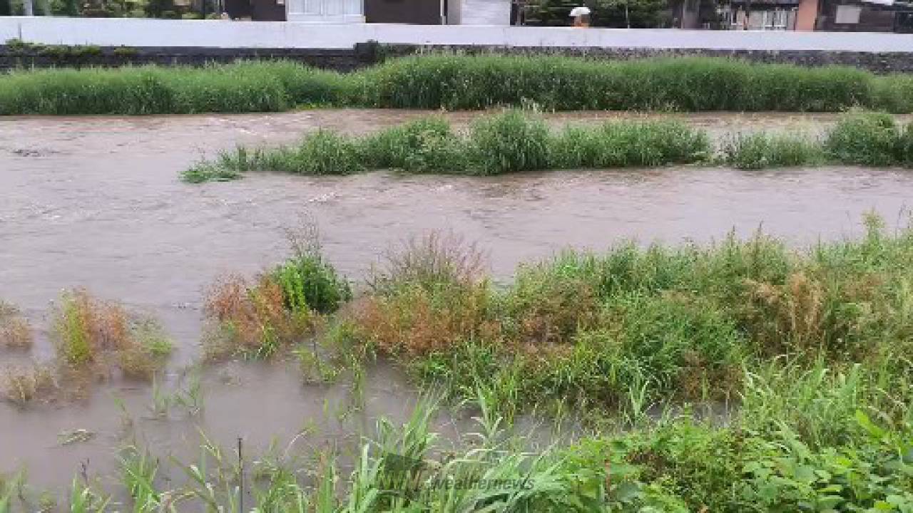 天野川 濁流となっています 水かさは思 滋賀県米原市 ハラグロ★グランマ ウェザーニュース