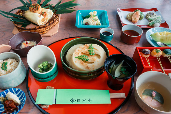 錦水亭の「たけのこづくしのコース」