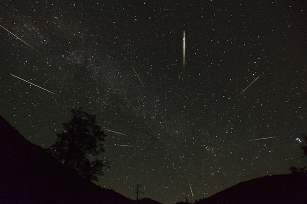 ペルセウス座流星群の謎 - 月刊SORA