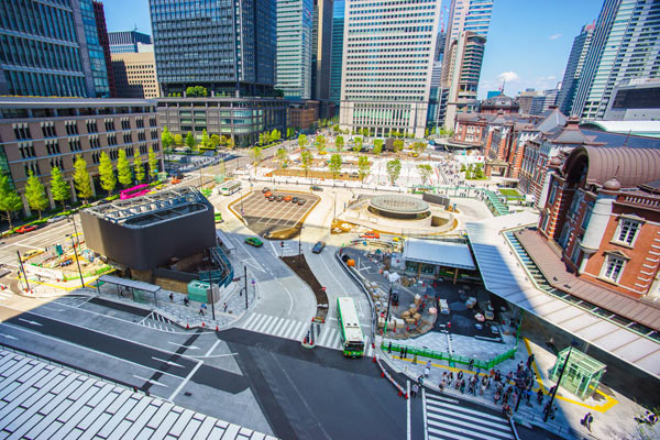 東京に空があった 皇居で見つけた 空の鏡 月刊sora