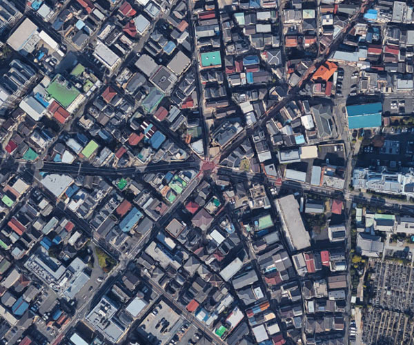 中心からきれいに放射線状に延びている（写真：Google Earth）