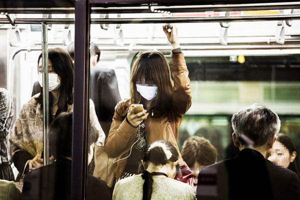 マスク しない で 人 電車 コロナ禍の「電車内飲食」に苛立ちの声続々 「マスク外してまでなぜ？」(マネーポストWEB)
